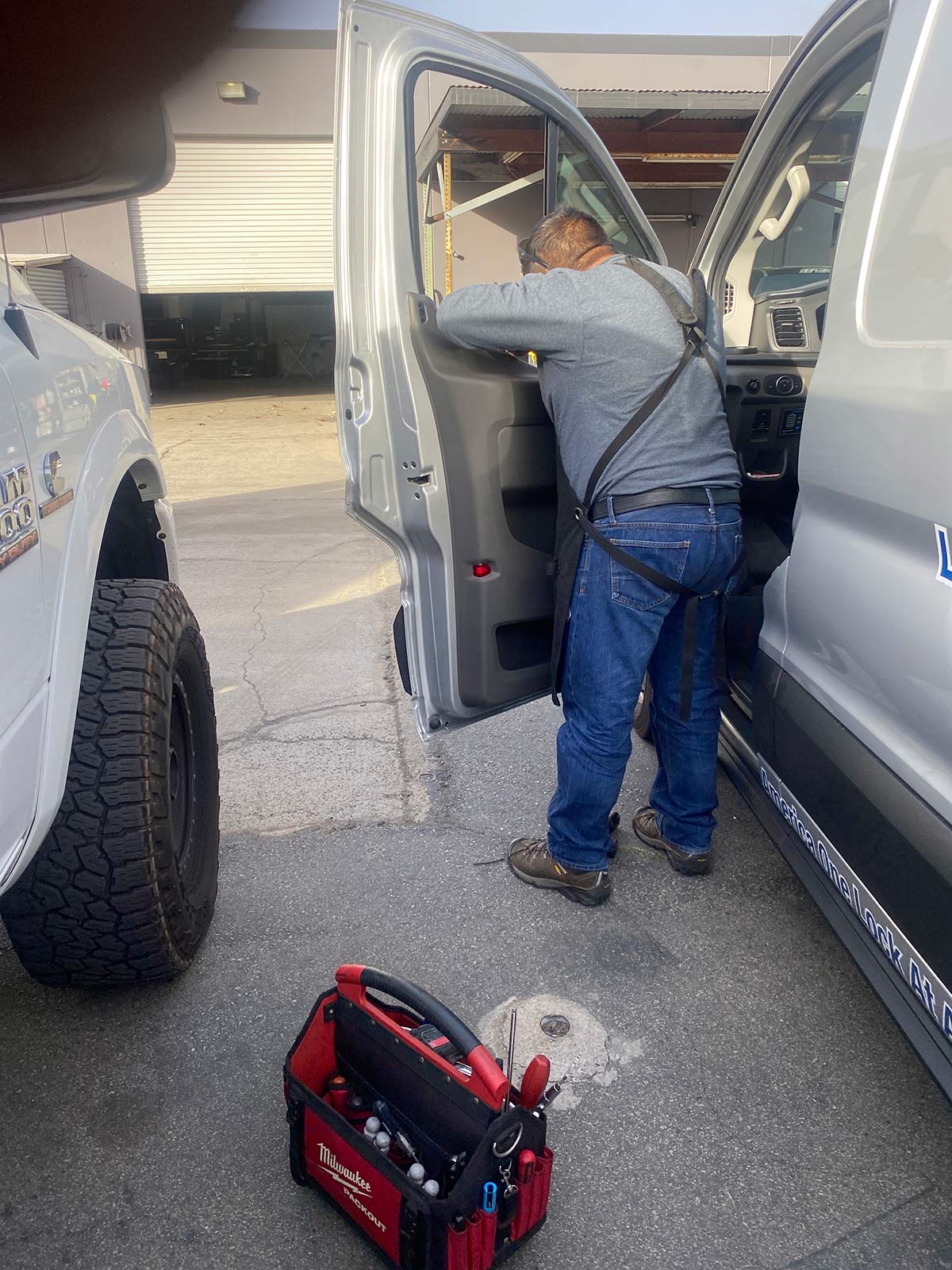 2024 ford transit vent glass replacement