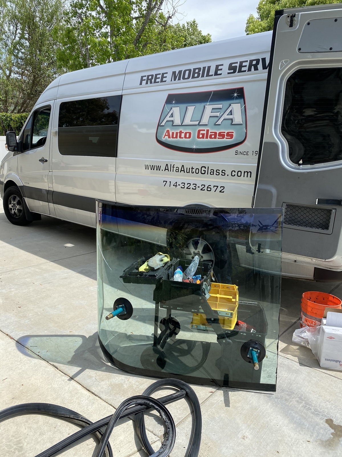 Alpha Auto Glass Windshield Replacement