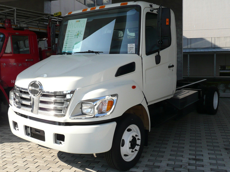 Hino 165 Hybrid Truck