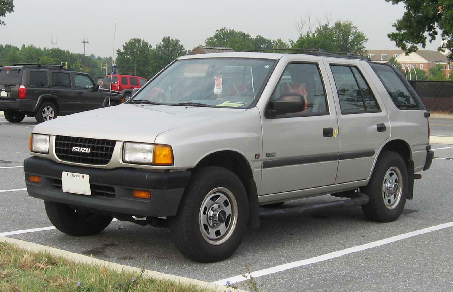 Isuzu Rodeo SUV