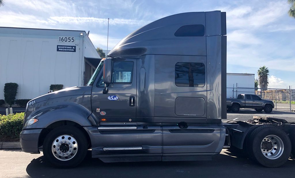 International Semi Truck Windshield Replacement